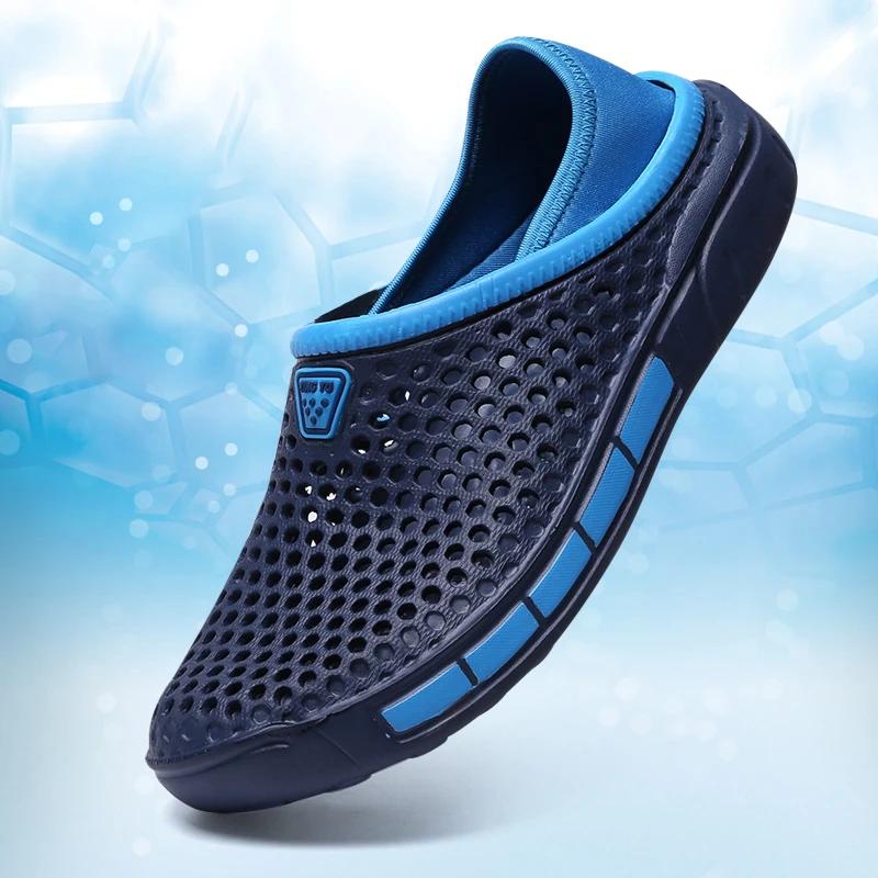 Sandalias de playa de verano para hombre, zapatos informales transpirables con agujeros, zuecos ligeros para el hogar, jardín, zapatillas planas para exteriores para hombre, talla grande 39-49