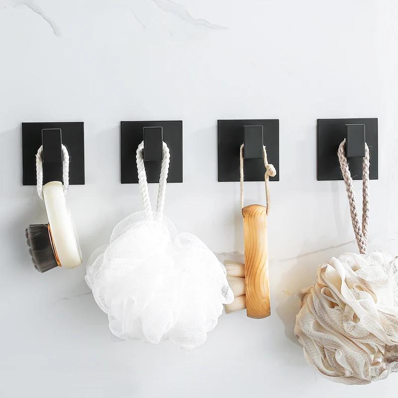 Ganchos de pared autoadhesivos negros para colgar llaves, colgador de ropa, gancho para bata de puerta, perchero, soporte para toallas, accesorios de baño