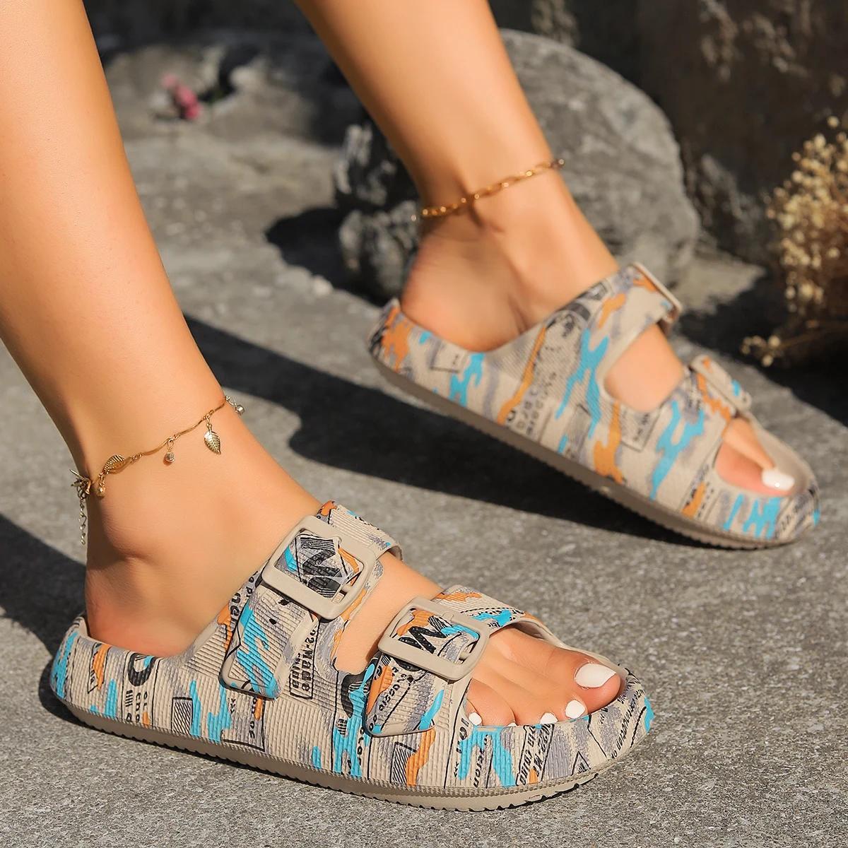 Zapatillas suaves con estampado para vacaciones de verano para mujer, sandalias ajustables con doble hebilla para viajes y playa, Zapatillas de casa con plataforma de almohada